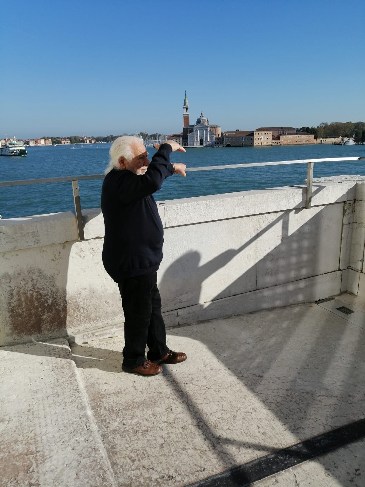 Herrliche Aussicht auf San Marco und das Meer